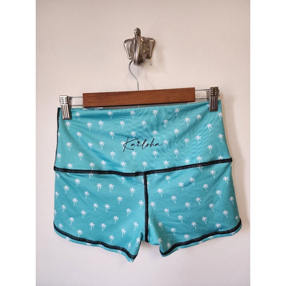 Kailoha teal green palm tree print 2" activewear shorts M